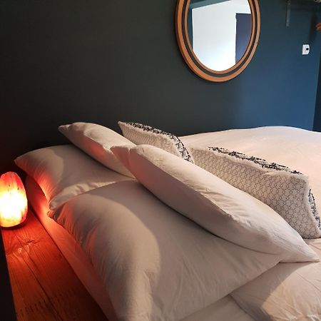 Modern 1-Bed Apartment, Plus Parking, Near Oxford And The Jr エクステリア 写真
